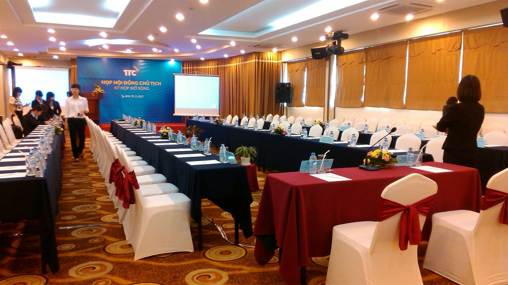 Ttc Hotel - Tan Binh Ho Chi Minh-stad Buitenkant foto