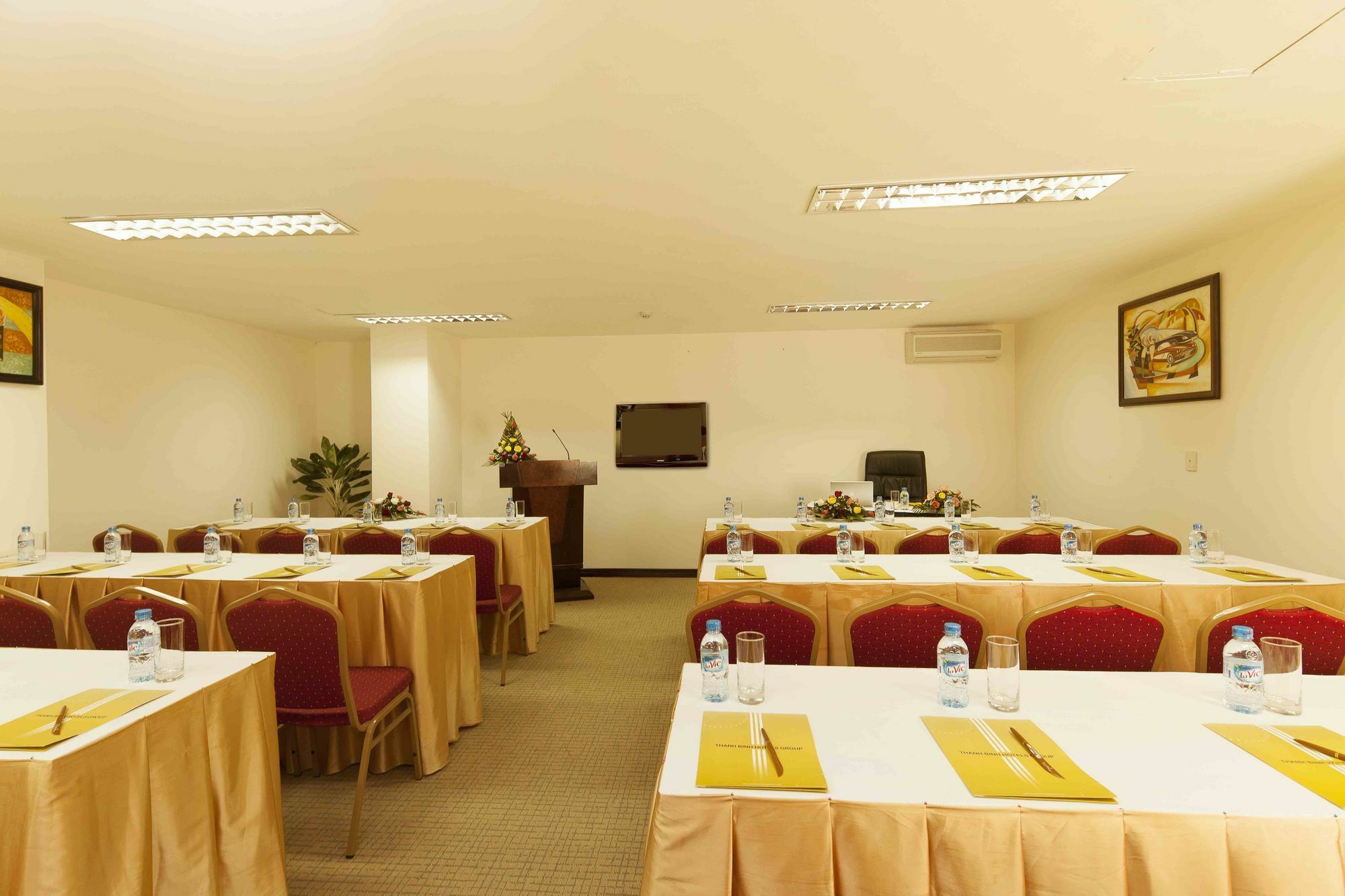 Ttc Hotel - Tan Binh Ho Chi Minh-stad Buitenkant foto