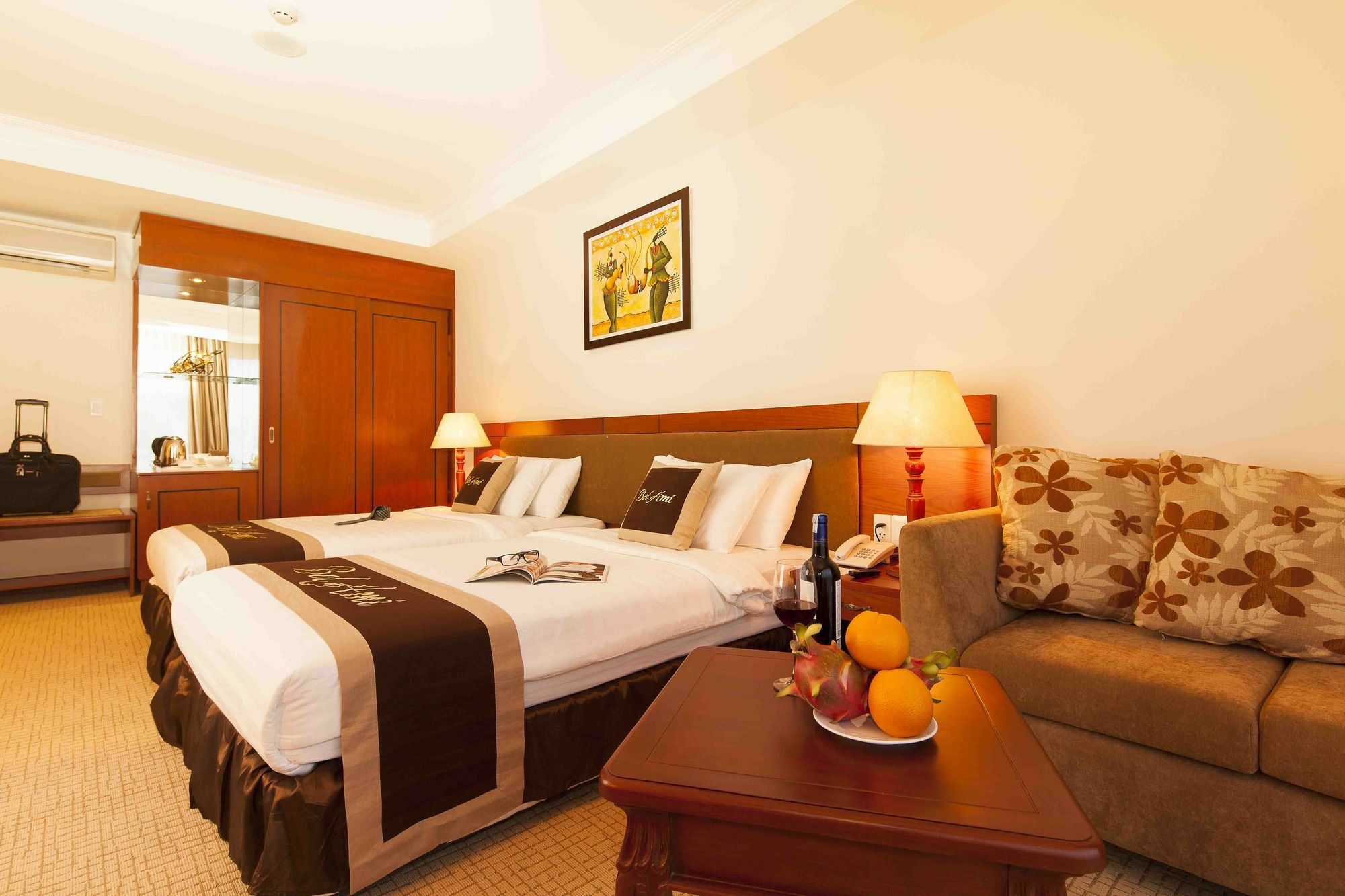 Ttc Hotel - Tan Binh Ho Chi Minh-stad Buitenkant foto