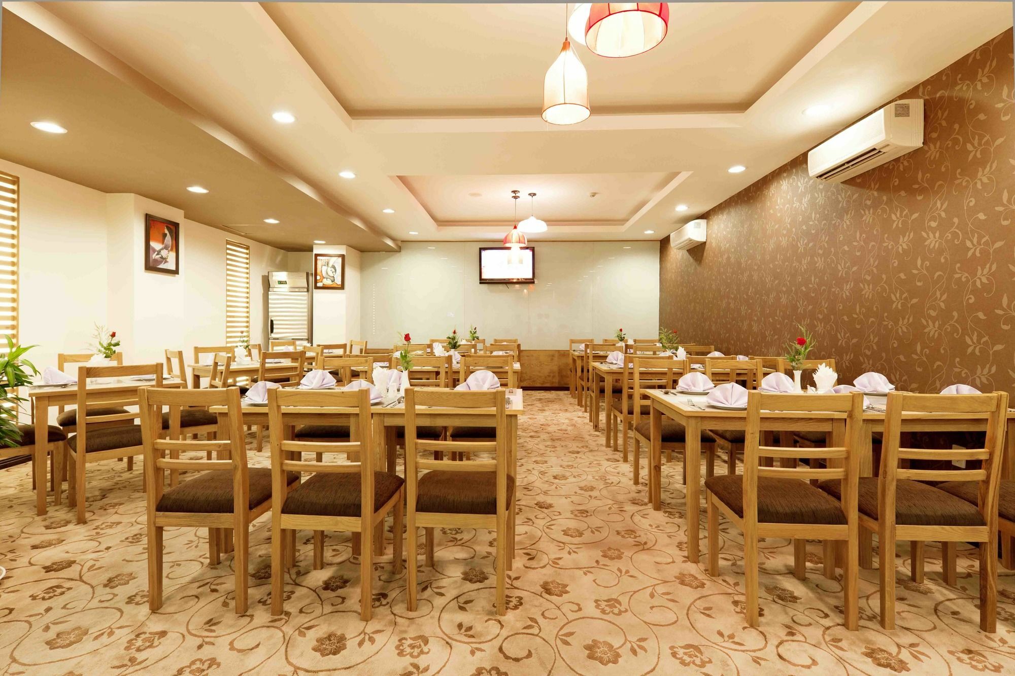 Ttc Hotel - Tan Binh Ho Chi Minh-stad Buitenkant foto