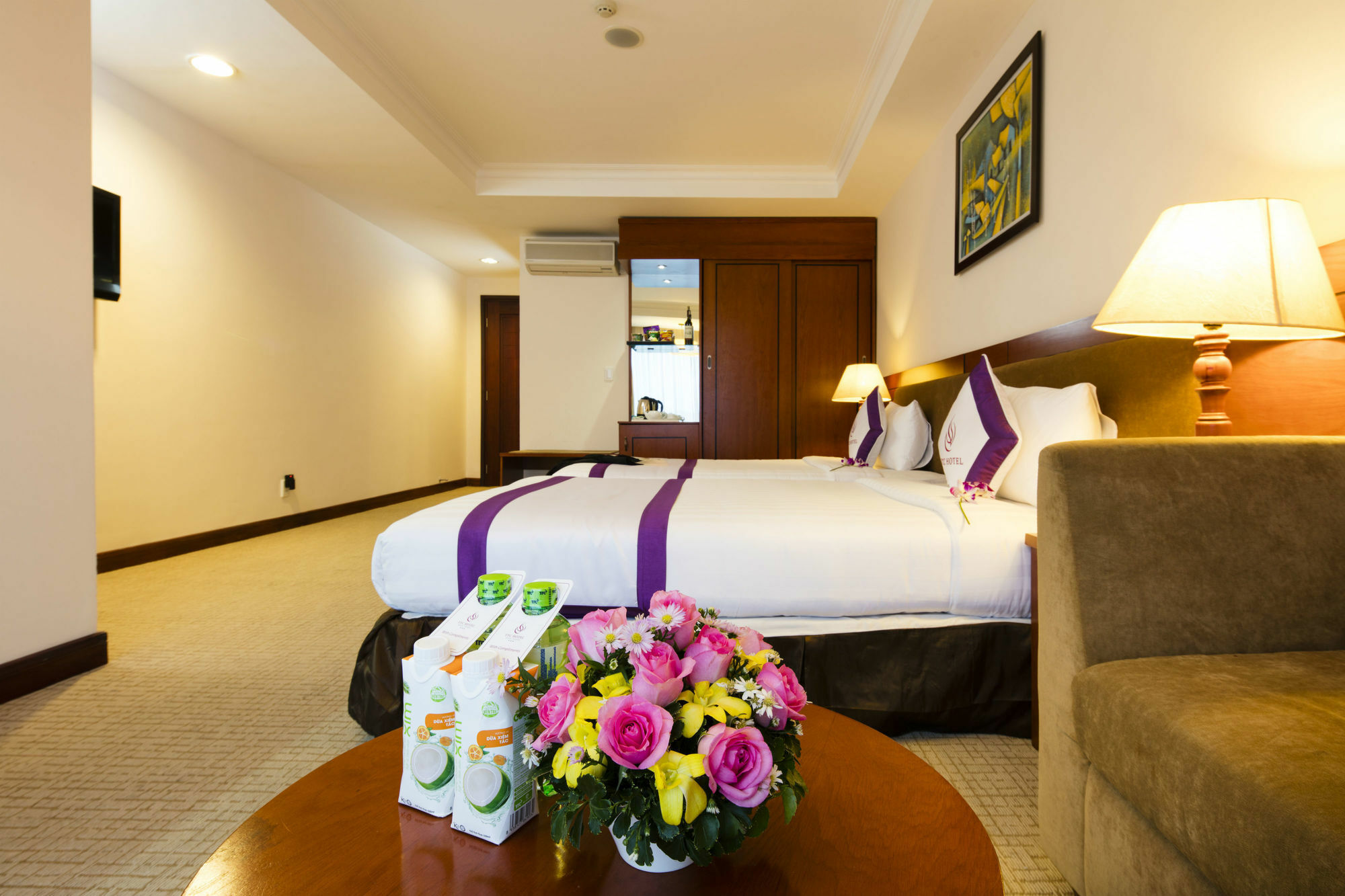 Ttc Hotel - Tan Binh Ho Chi Minh-stad Buitenkant foto