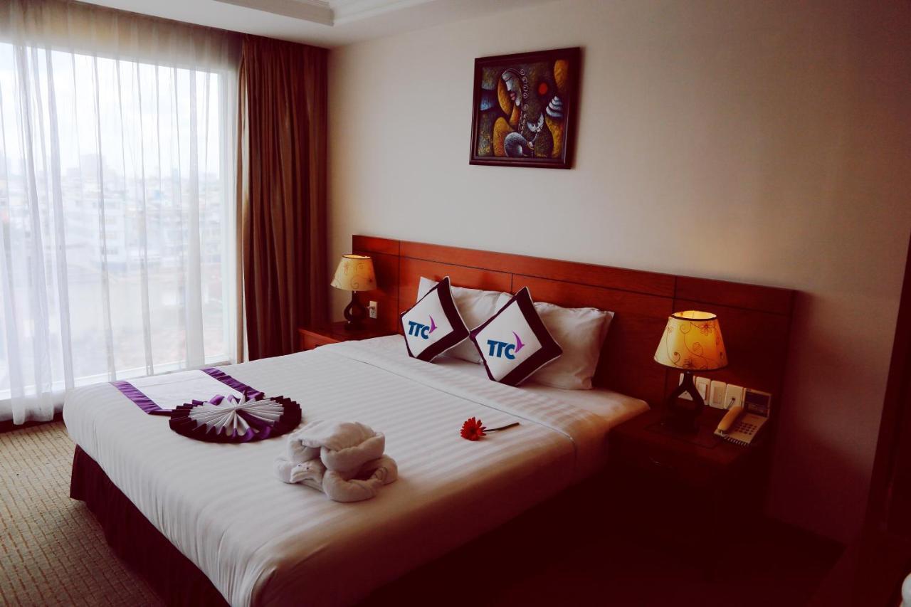 Ttc Hotel - Tan Binh Ho Chi Minh-stad Buitenkant foto